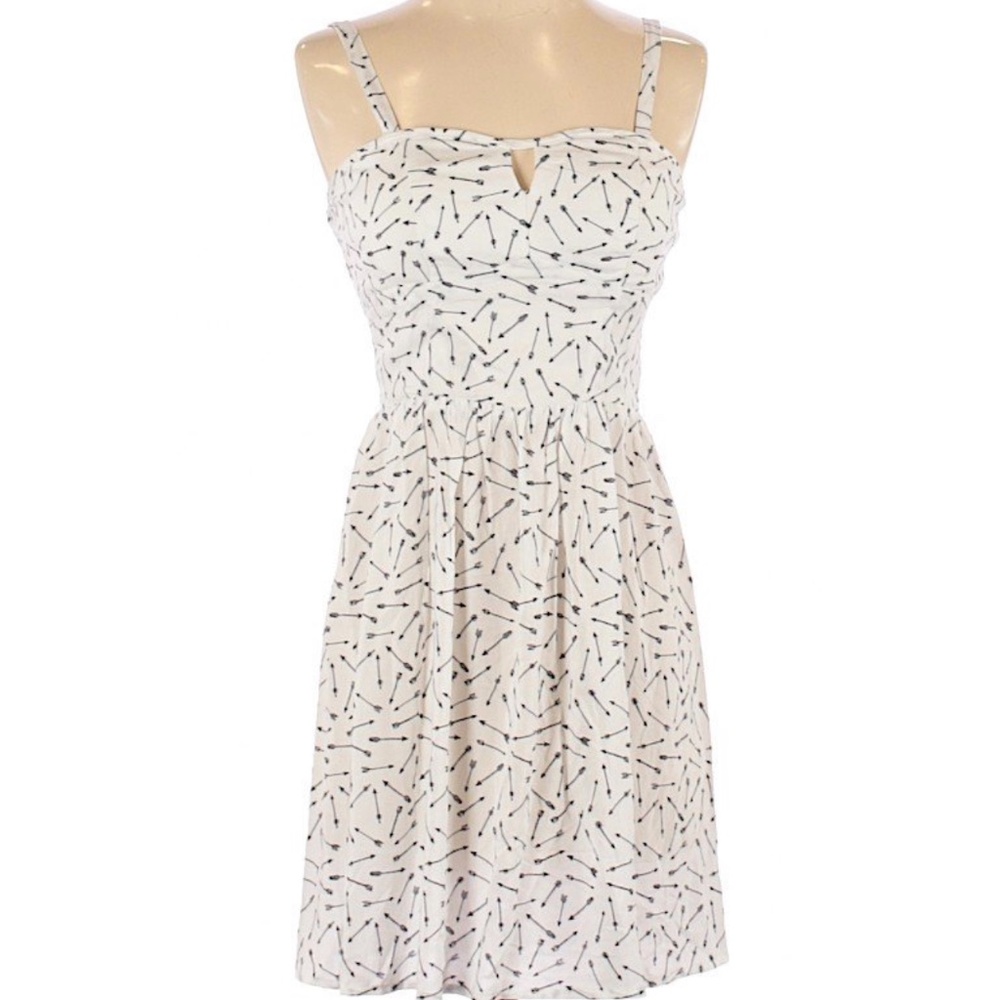 AUW Arrow Print Sleeveless Casual Print